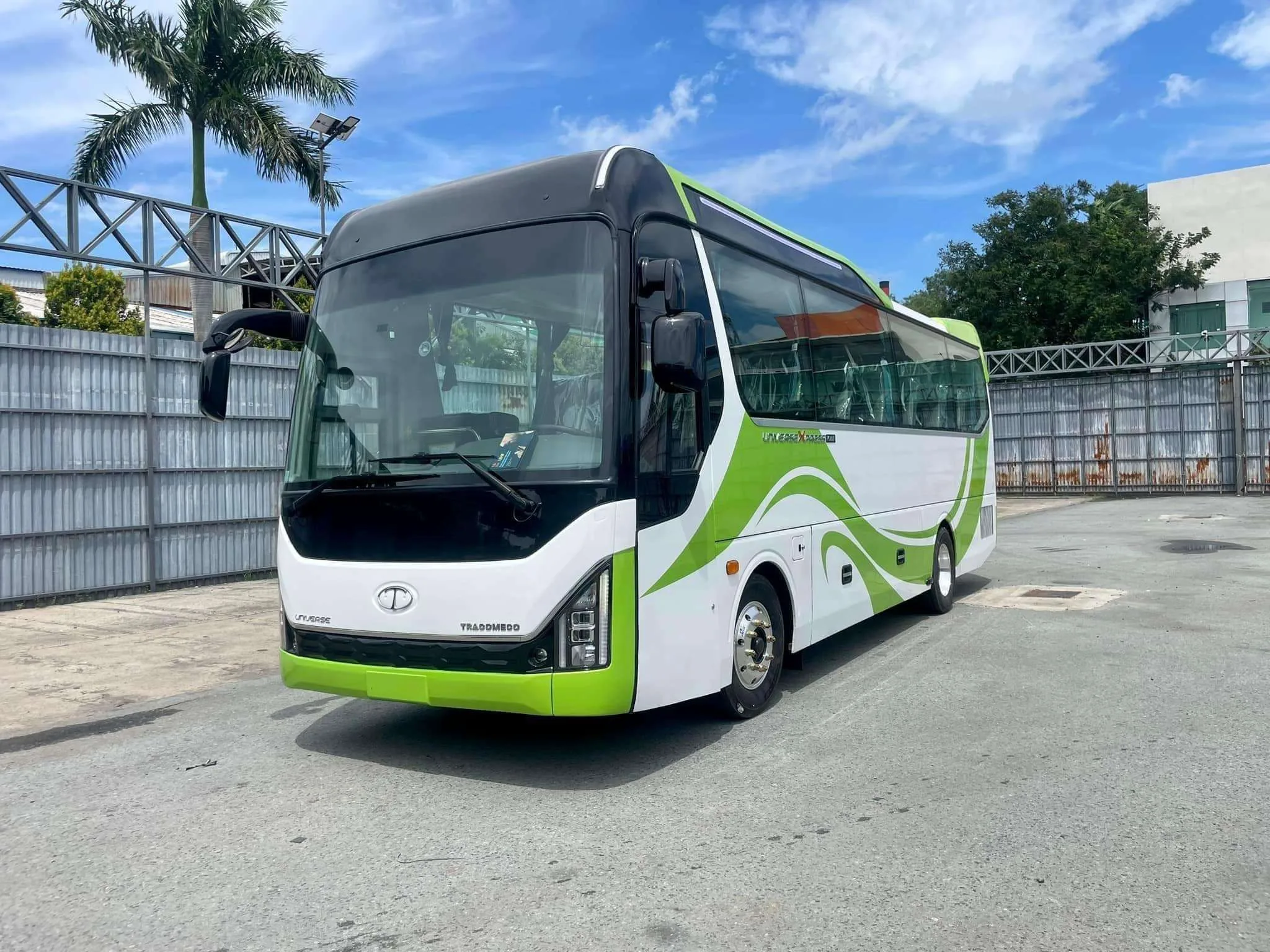 Universe 29 chỗ